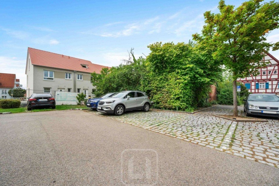 Stellpl�tze Dachgeschosswohnung Leonberg
