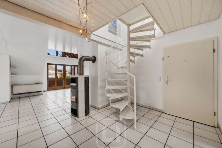 Einziehen und wohlf�hlen Ehningen Maisonettewohnung Lichtdurchflutete Maisonette-Wohnung mit S�dbalkon und gelungener Raumaufteilung | 2 Stellpl�tze