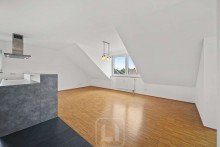 Angrenzender Essbereich Gro�z�giges Wohnen �ber den D�chern von Degerloch | 175 qm Wohnfl�che | 5 Zimmer | 2 Dachterrassen