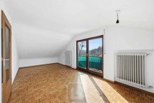 Wohnzimmer | Toller Parkett Zweifamilienwohnhaus voller Charme | Traumhafte Aussicht | Gr�ner Garten | Pure Lebensfreude