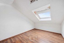 Weiteres Zimmer Exklusives Wohnensemble in traumhafter Feldrandlage | Einliegerwohnung & Naturpanorama inklusive