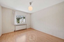 1. OG | Zimmer 3 Gro�z�giges Einfamilienhaus | 205 m� WoFl. | Traumgarten & Terrasse | 2 Garagen