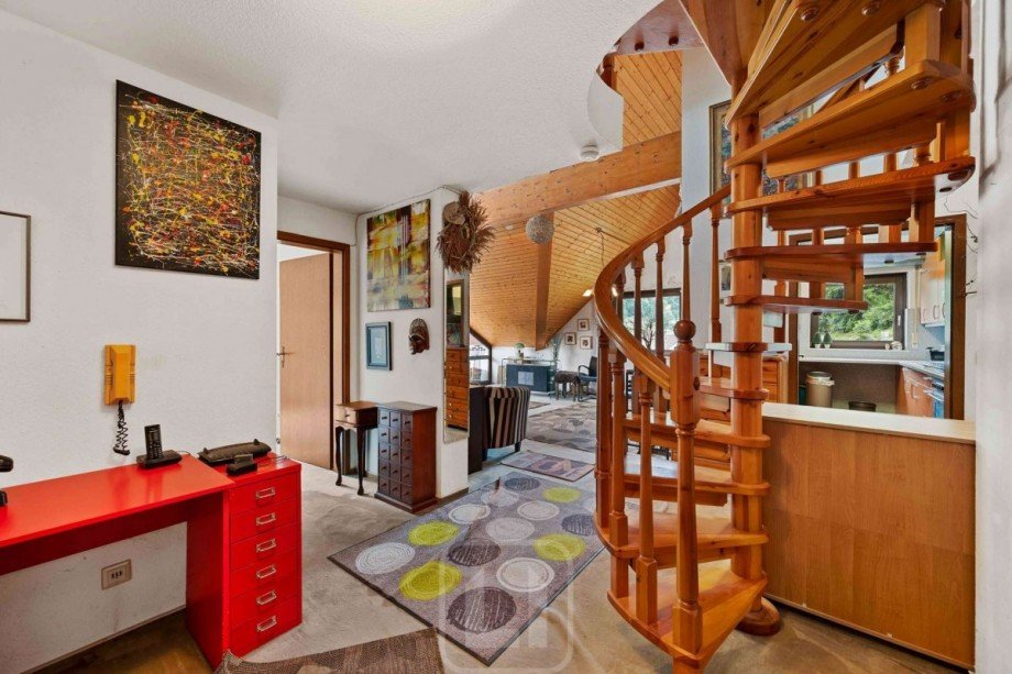 Flur Dachgeschosswohnung Neuenb�rg