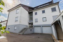 Nord-Ansicht Moderne 3-Zi-Wohnung in Nufringen | 1. OG | S�dbalkon | Garage | Neu: EBK, Bad, Fenster und B�den