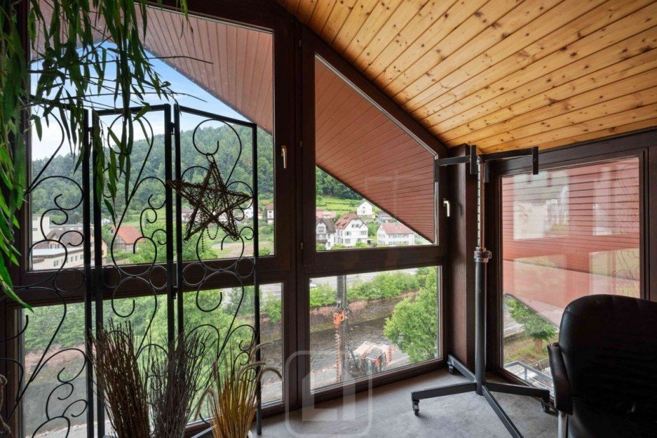 Blick auf die Enz Dachgeschosswohnung Neuenb�rg