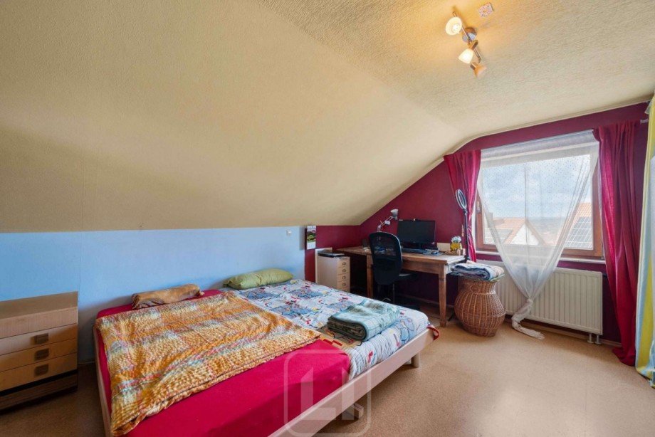 Schlafzimmer 3 Doppelhaush�lfte Althengstett