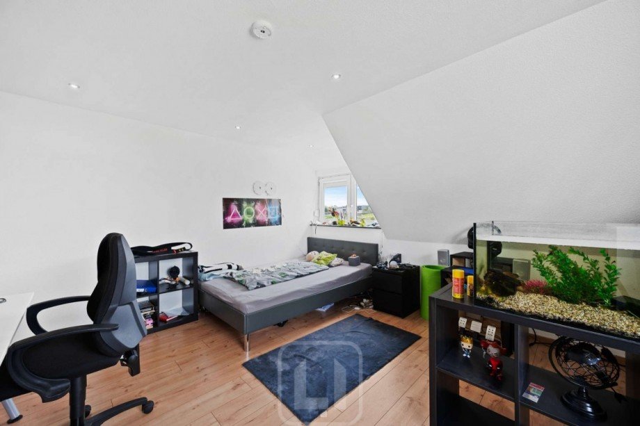 Schlafzimmer 2 / Homeoffice Mehrfamilienhaus Heimsheim