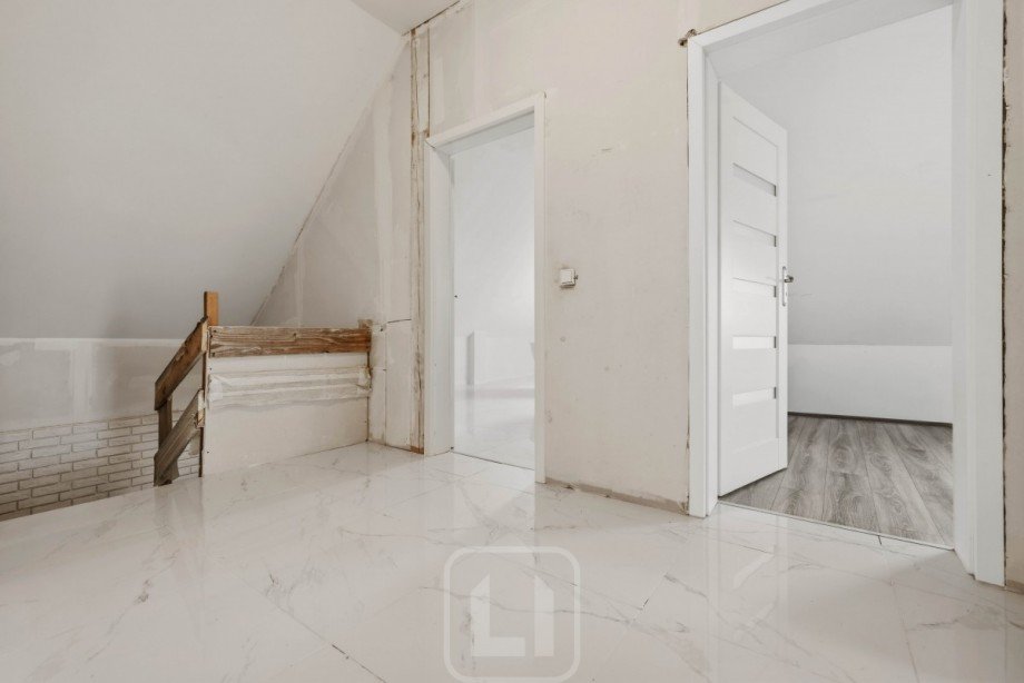 DG | Flur Einfamilienhaus Haiterbach