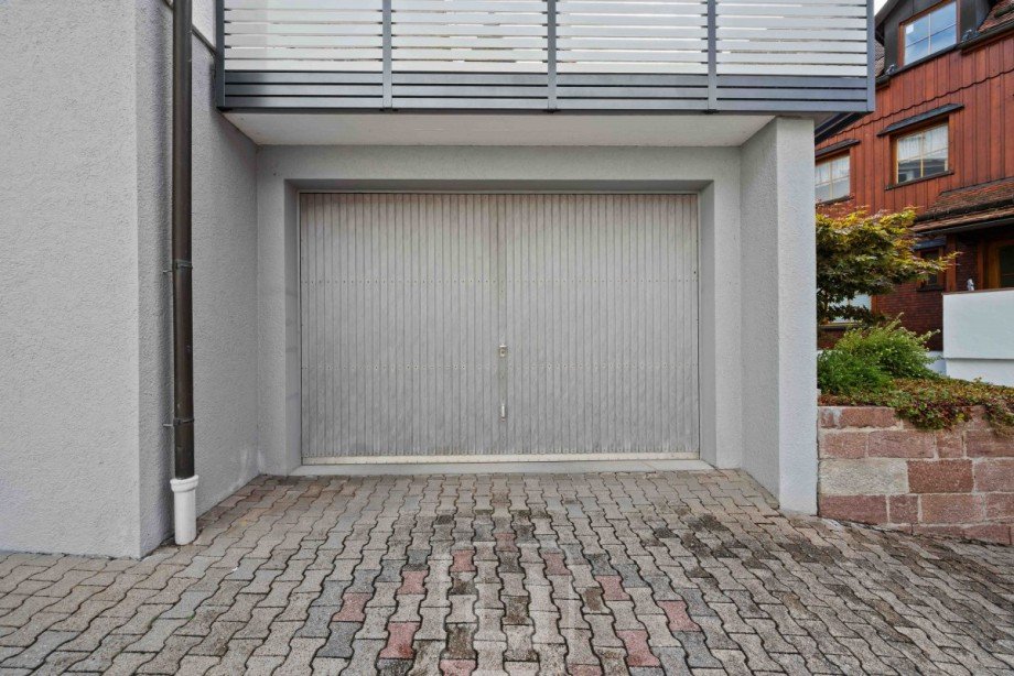 Gro�e Einzelgarage Zweifamilienhaus Wildbad