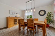 Esszimmer Wohnen mit Stil & Substanz: Au�ergew�hnlich gepflegtes Zweifamilienhaus mit gro�z�gigem Raumangebot