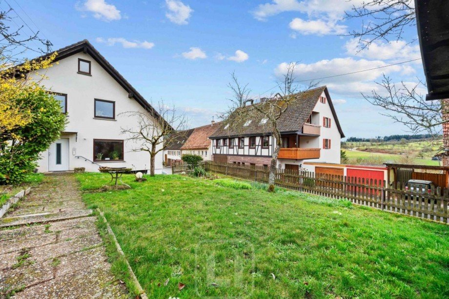 Gr�nfl�che Zweifamilienhaus Ebhausen