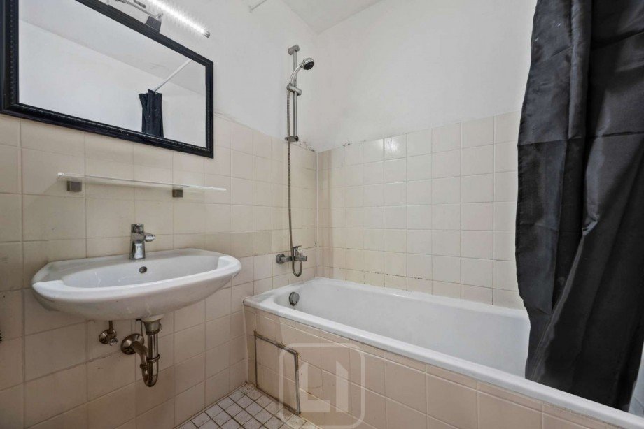 Badezimmer mit Duschwanne Wohnung Ditzingen