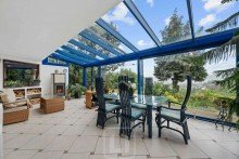 Behaglicher Kaminofen Exklusives Wohnensemble in traumhafter Feldrandlage | Einliegerwohnung & Naturpanorama inklusive