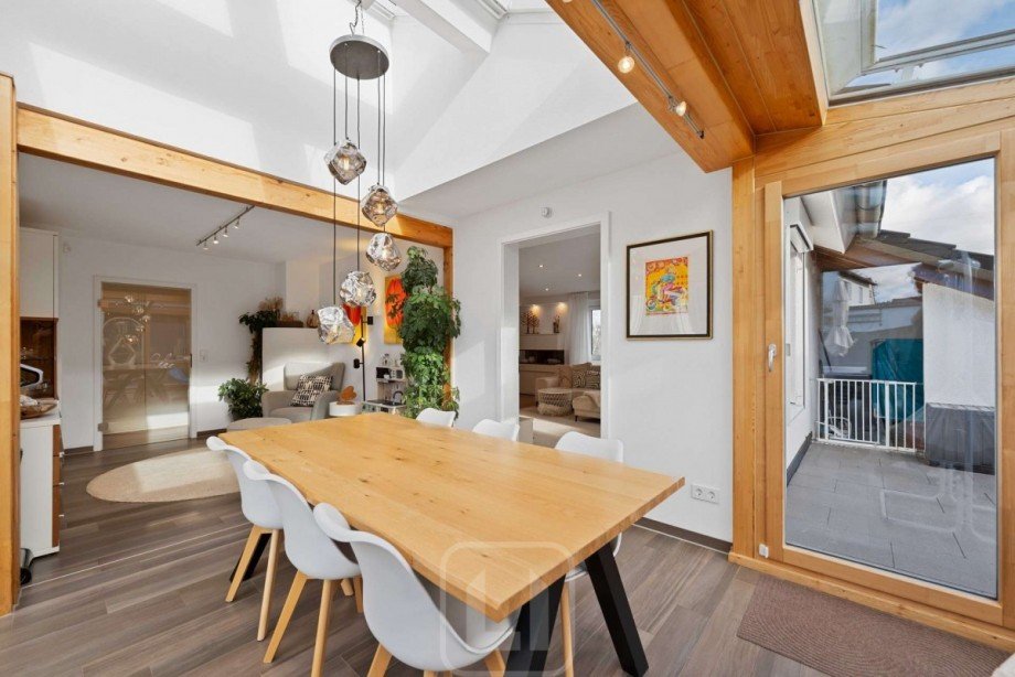 Zugang zur Terrasse & Garten Einfamilienhaus Tiefenbronn