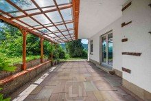 �berdachte Terrasse Aussicht, Raum und Lebensgef�hl | Mehrfamilienhaus in ruhiger H�henlage von Bad Liebenzell