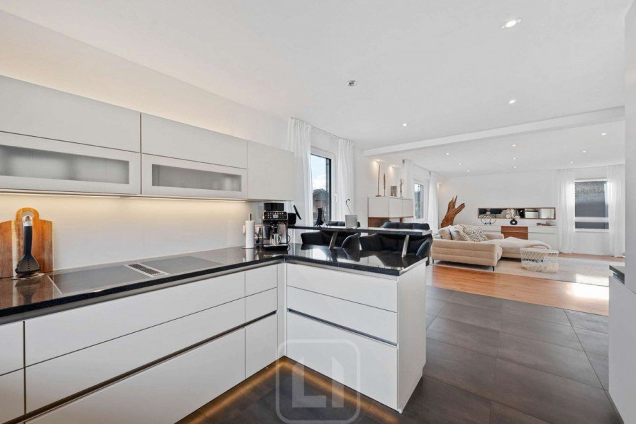 EG I Exklusive Elektroger�te Einfamilienhaus Tiefenbronn