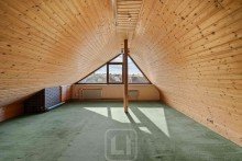 Platz f�r Ideen Gro�z�gige Doppelhaush�lfte | viel Potential | 2-3 Wohneinheiten m�glich | Werkstatt | Doppelgarage