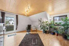 Wohlf�hlbereich Ihr vielf�ltiges 2-Familienhaus mit au�ergew�hnlichem Grundst�ck & gro�em Entwicklungspotenzial