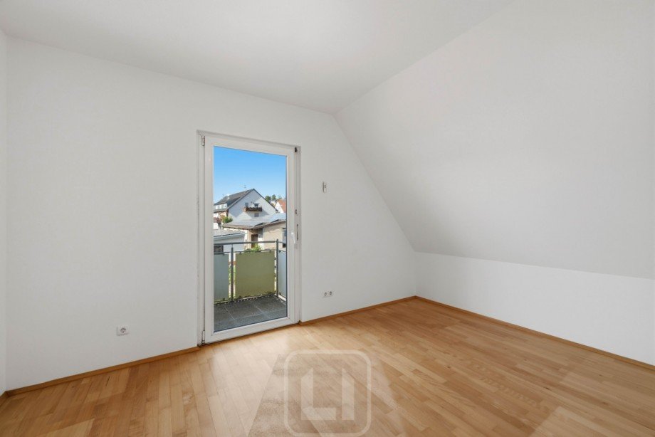Schlaf-/Kinderzimmer | Balkon Doppelhaush�lfte Heimsheim