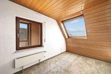 Lesezimmer Gro�z�gige Doppelhaush�lfte | viel Potential | 2-3 Wohneinheiten m�glich | Werkstatt | Doppelgarage