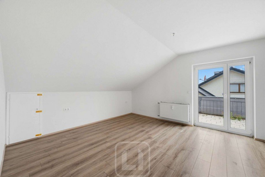 Schlafzimmer | Balkon Zweifamilienhaus Calw