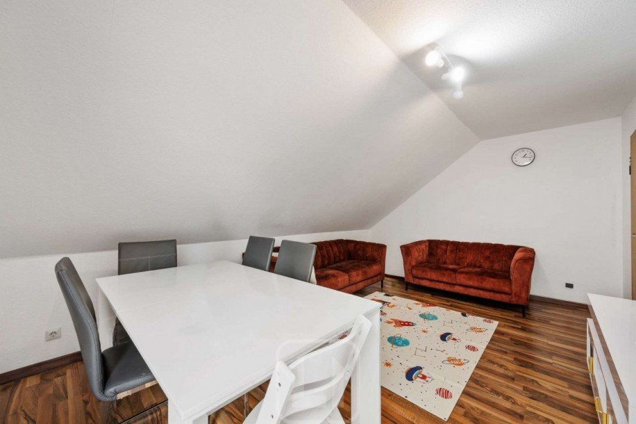 Dachgeschoss Wohnbereich Dachgeschosswohnung Leonberg