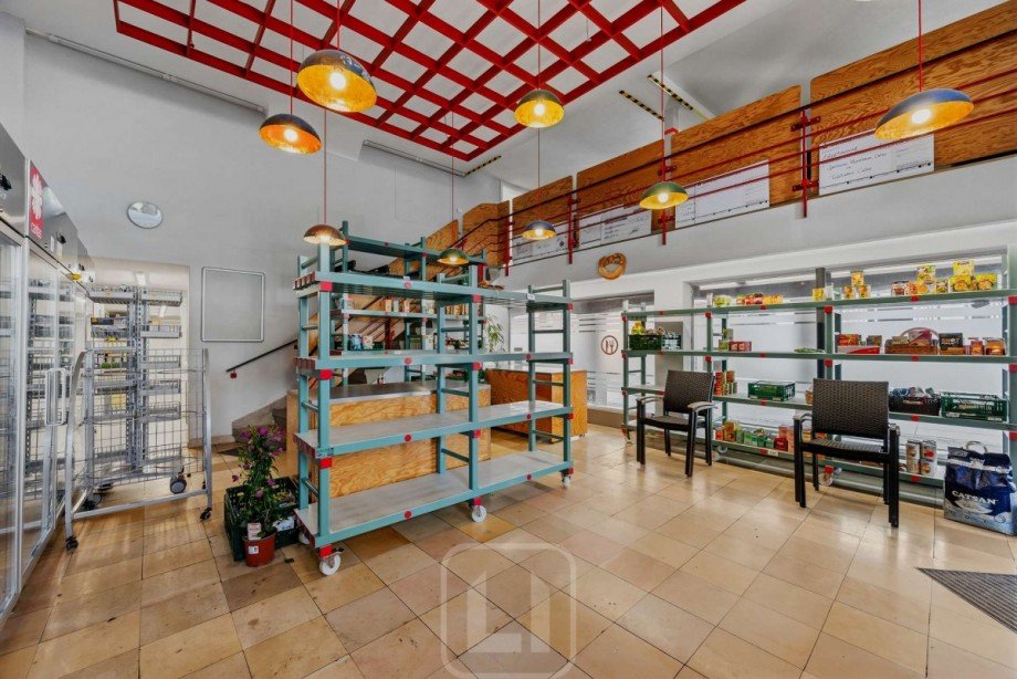 Viel Ausstellfl�che Mehrfamilienhaus Calw