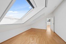 Zimmer 2 Lichtdurchflutete Maisonette-Whg. mit 115 m� Wohnfl�che + 42 m� im DG | S�dbalkon | Garage