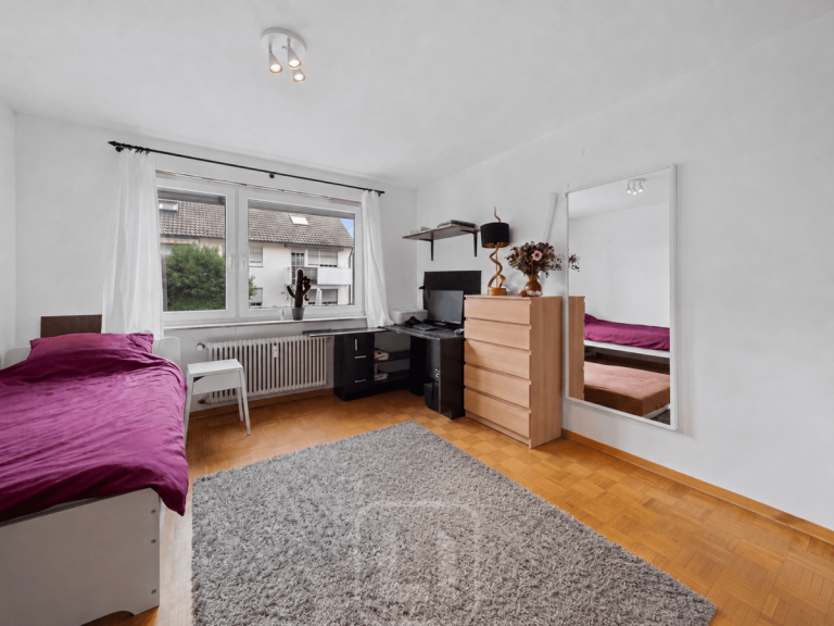 Schlafzimmer Ditzingen Wohnung Ruhig wohnen, zentral verbunden - 4 Zimmer mit Gartenblick
