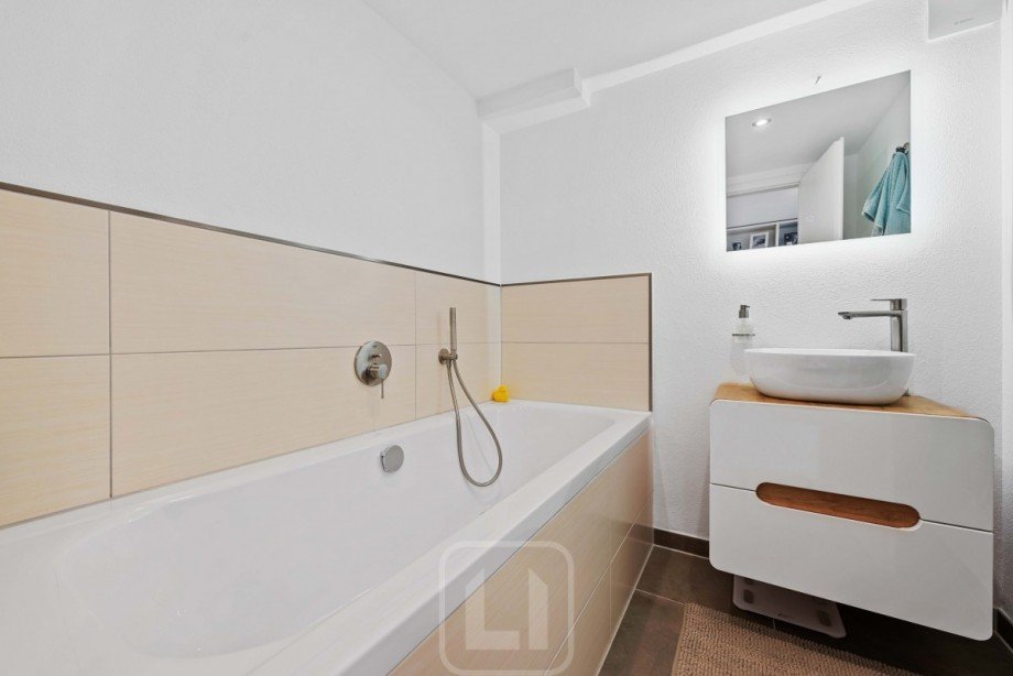 UG I Badewanne & Waschbecken Einfamilienhaus Tiefenbronn