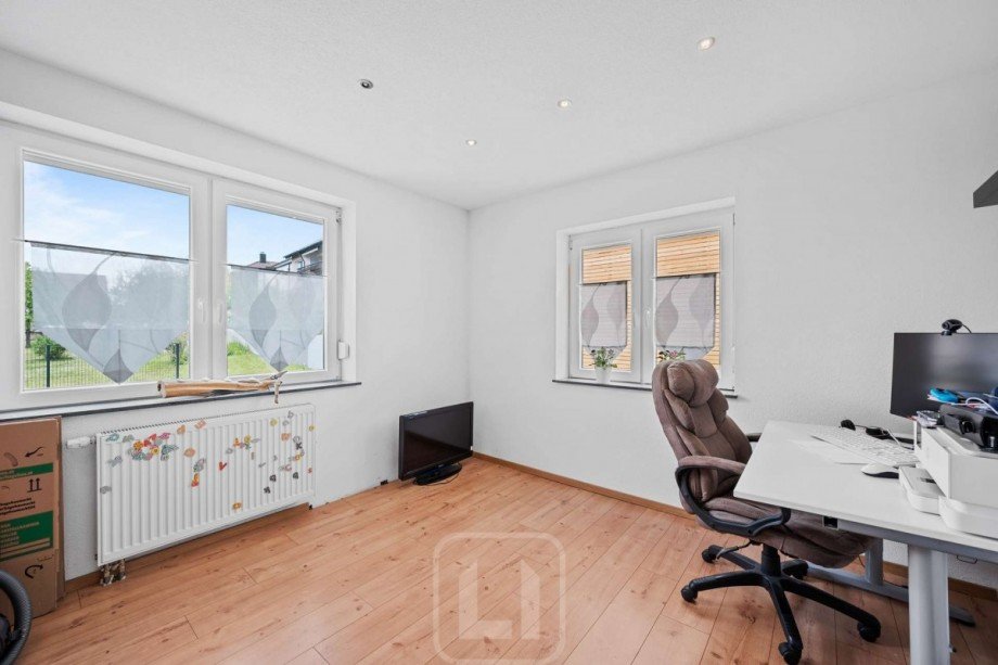 Arbeitszimmer Mehrfamilienhaus Heimsheim