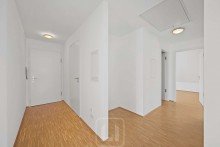 Eingangsbereich Ansicht 2 Gro�z�giges Wohnen �ber den D�chern von Degerloch | 175 qm Wohnfl�che | 5 Zimmer | 2 Dachterrassen