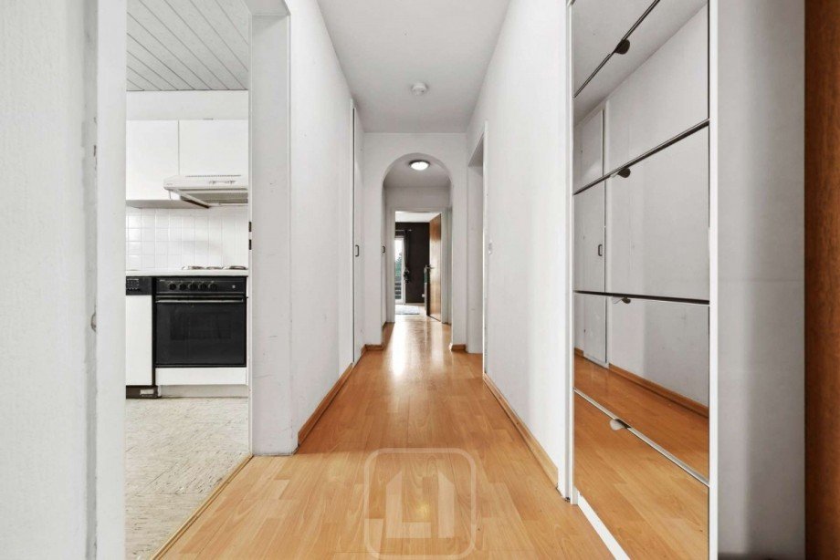 DG | Flur Zweifamilienhaus Ebhausen