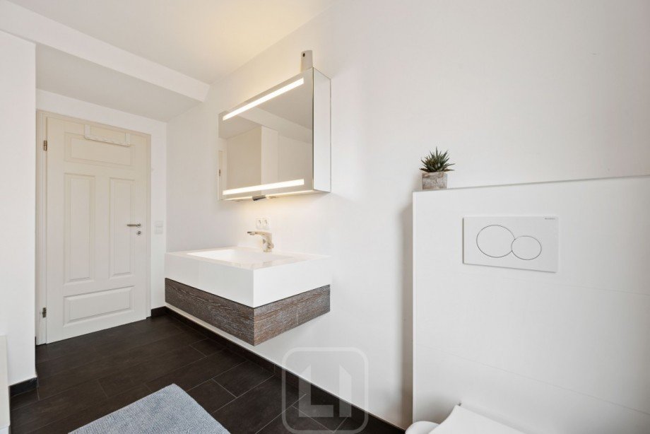Modernes Badezimmer Dachgeschosswohnung Esslingen am Neckar