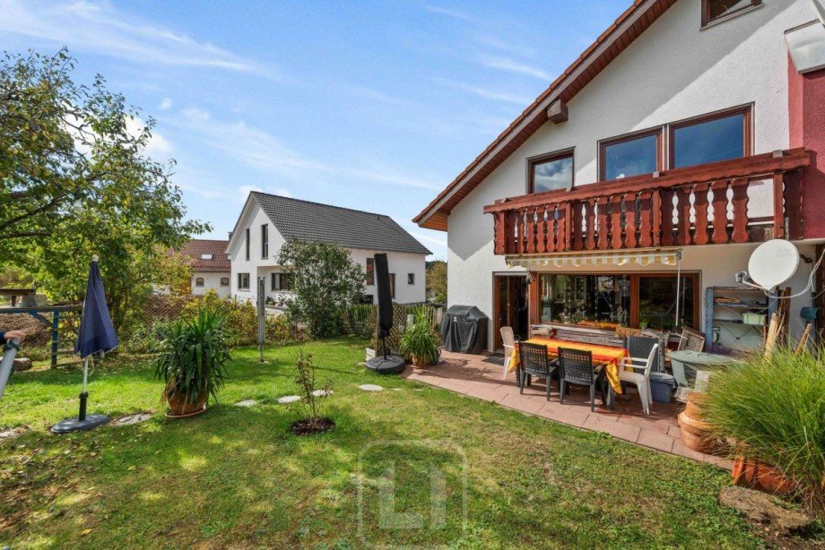 Sonnige Terrasse Doppelhaush�lfte Althengstett