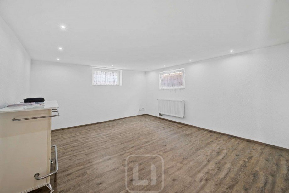Gro�z�gig und hell Mehrfamilienhaus Heimsheim