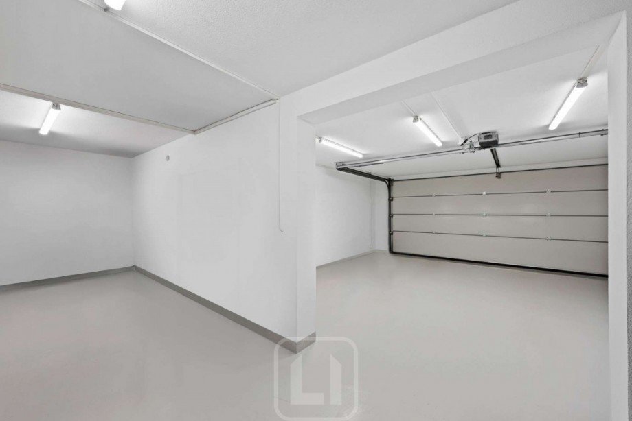 UG I Stauraum in der Garage Einfamilienhaus Tiefenbronn