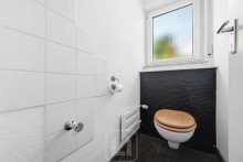 Separates WC Zweifamilienwohnhaus voller Charme | Traumhafte Aussicht | Gr�ner Garten | Pure Lebensfreude