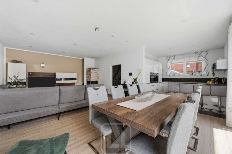 Wohnzimmer mit Esszimmer Bungalow M�ssingen