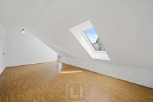 Schlafzimmer 3 (Ansicht 2) Gro�z�giges Wohnen �ber den D�chern von Degerloch | 175 qm Wohnfl�che | 5 Zimmer | 2 Dachterrassen