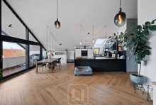 Viel Platz zum Entfalten Gro�z�gige 5-Zimmer-Wohnung mit exzellenter Raumaufteilung, Licht, Weite und Komfort | Stellplatz