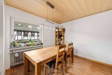 Esszimmer Ihr vielf�ltiges 2-Familienhaus mit au�ergew�hnlichem Grundst�ck & gro�em Entwicklungspotenzial