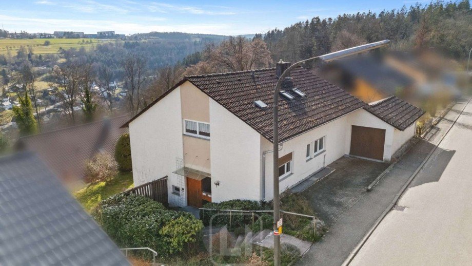 Nordost-Ansicht Zweifamilienhaus Altensteig