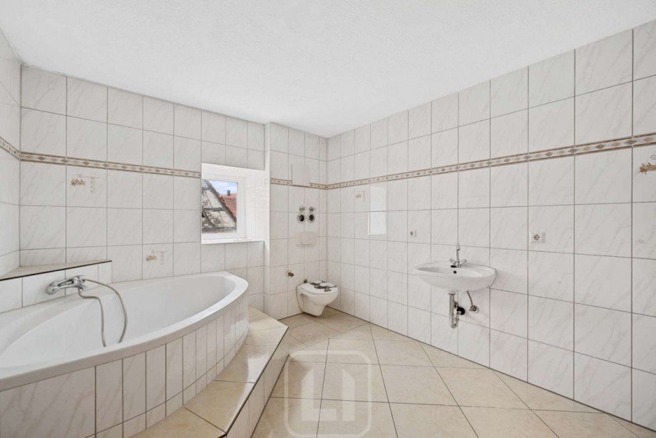 Ger�umiges Badezimmer Wohnung Herrenberg