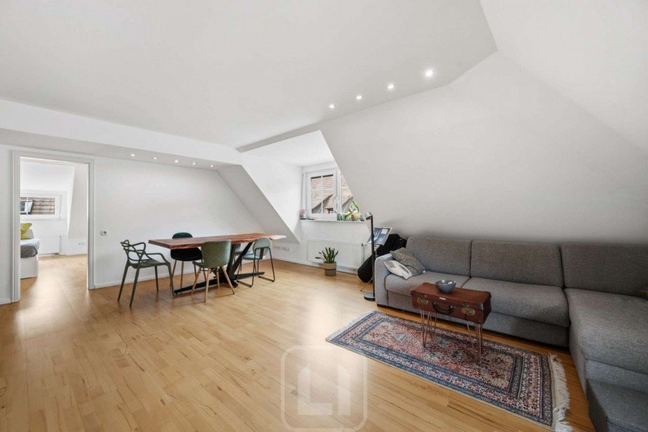 Angenehme Gro�z�gigkeit Dachgeschosswohnung Esslingen am Neckar