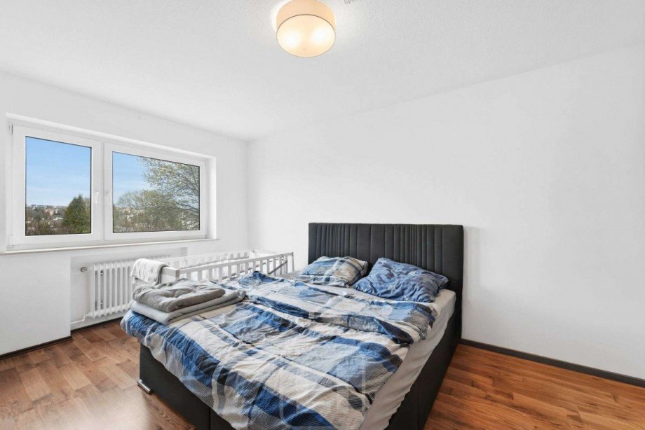 Schlafzimmer mit viel Licht Wohnung Calw