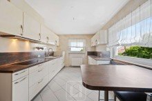 1. OG | Ansicht 2 Gro�z�giges Einfamilienhaus | 205 m� WoFl. | Traumgarten & Terrasse | 2 Garagen