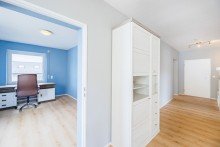 Ob Kinderzimmer, .... Moderne 3-Zi-Wohnung in Nufringen | 1. OG | S�dbalkon | Garage | Neu: EBK, Bad, Fenster und B�den