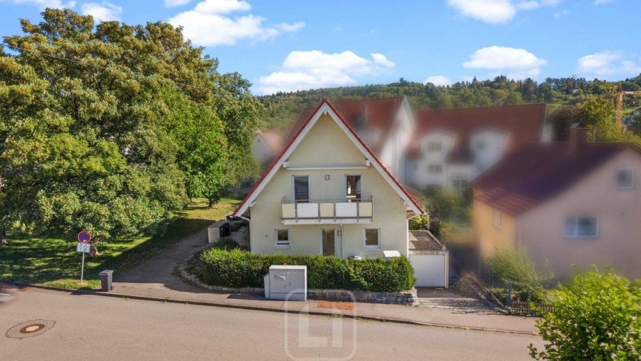 Stra�enansicht Doppelhaush�lfte Heimsheim
