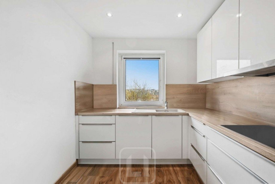 Moderne Einbauk�che Wohnung Calw